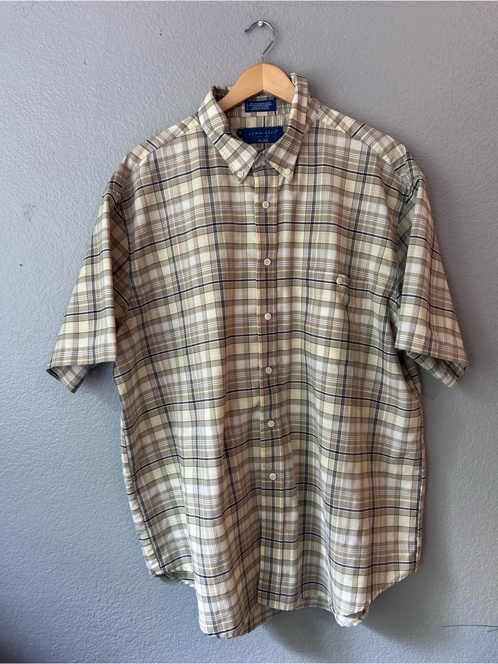 Towncraft Beige and Brown Plaid Short-Sleeve Button-Down Shirt